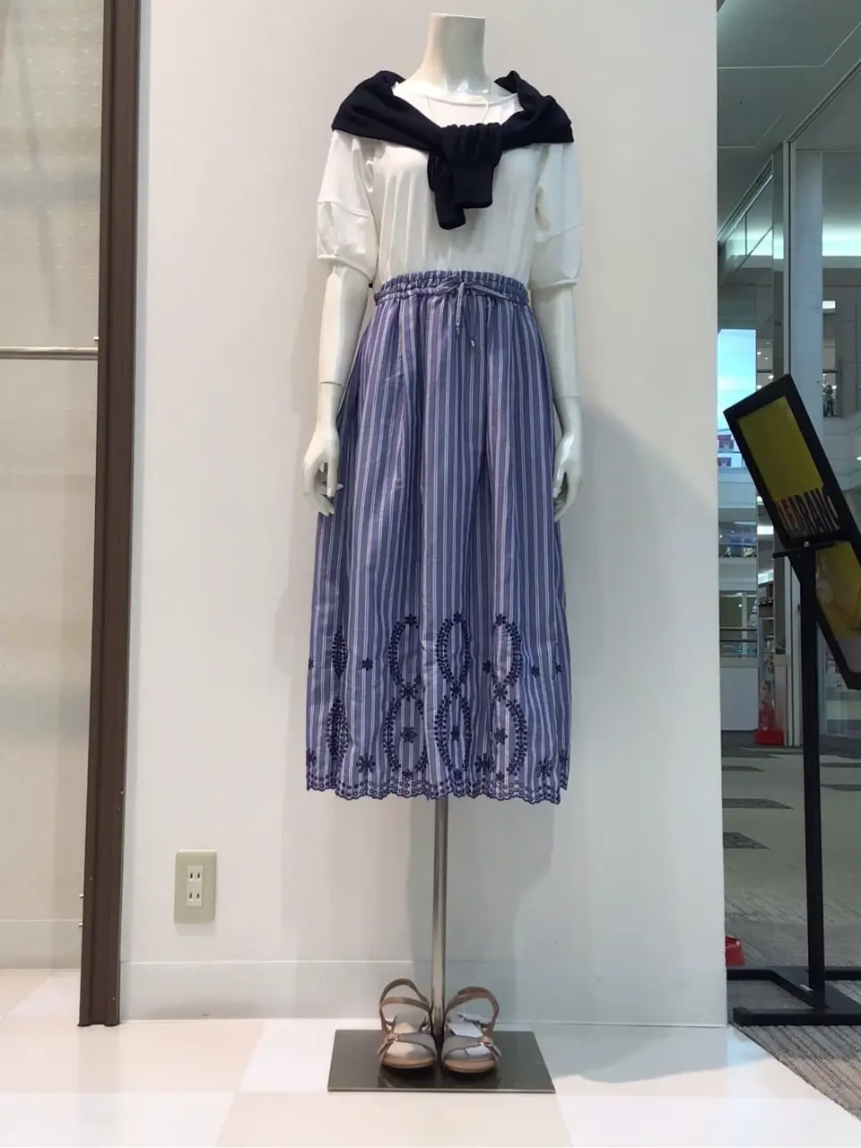 ANY SIS 布川 コーディネート画像