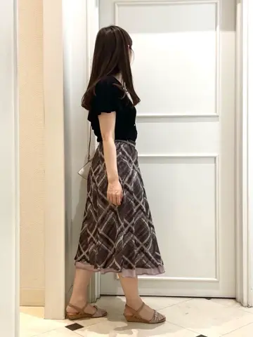 ANY SIS スタッフ コーディネート画像