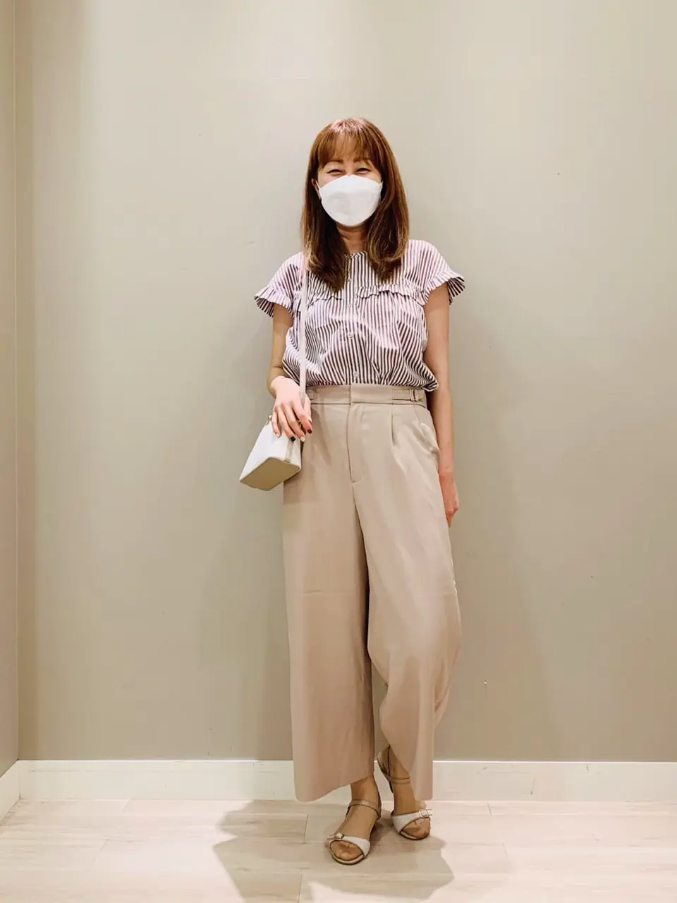 ANY SIS スタッフ コーディネート画像