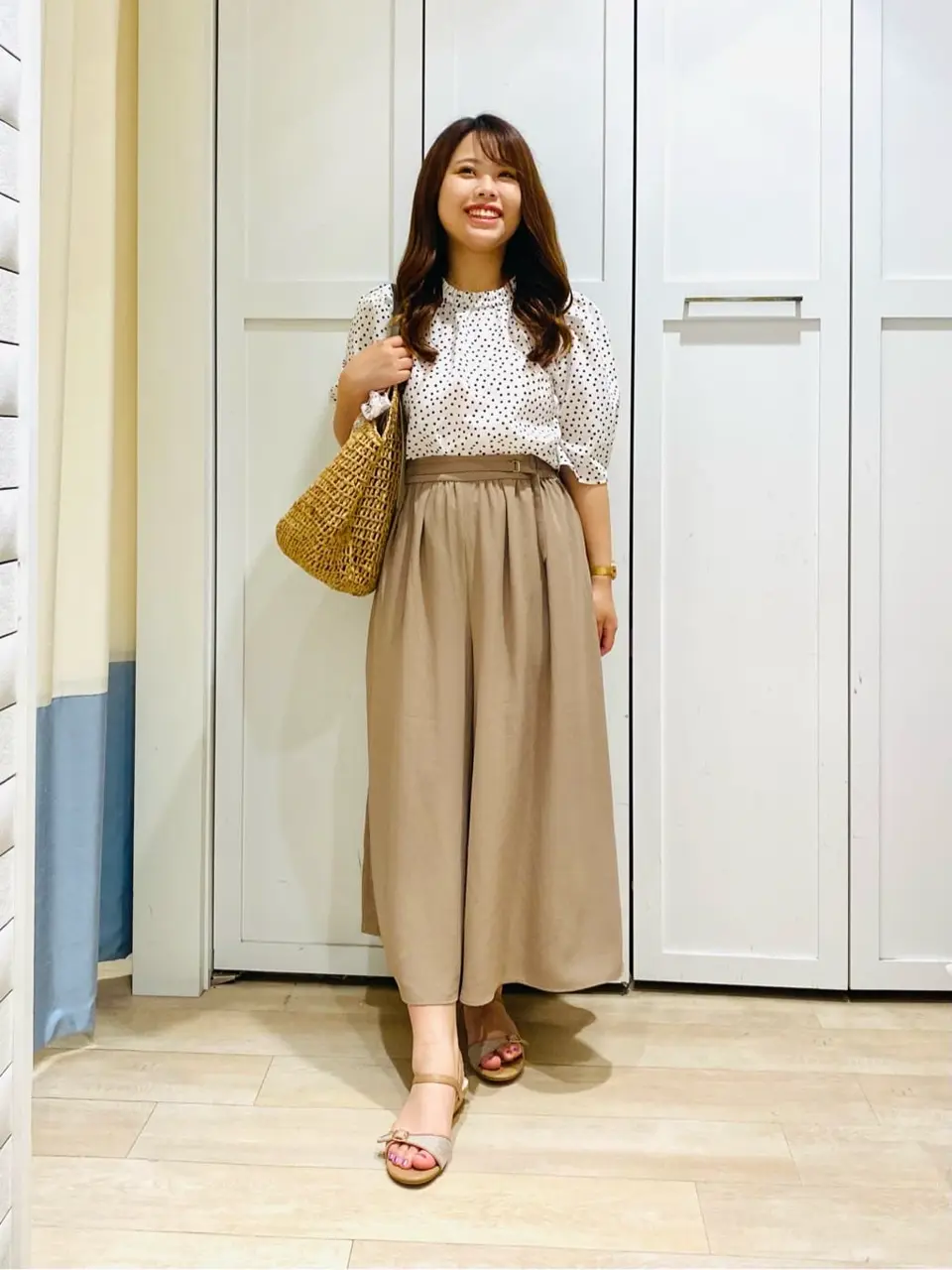 ANY SIS スタッフ コーディネート画像