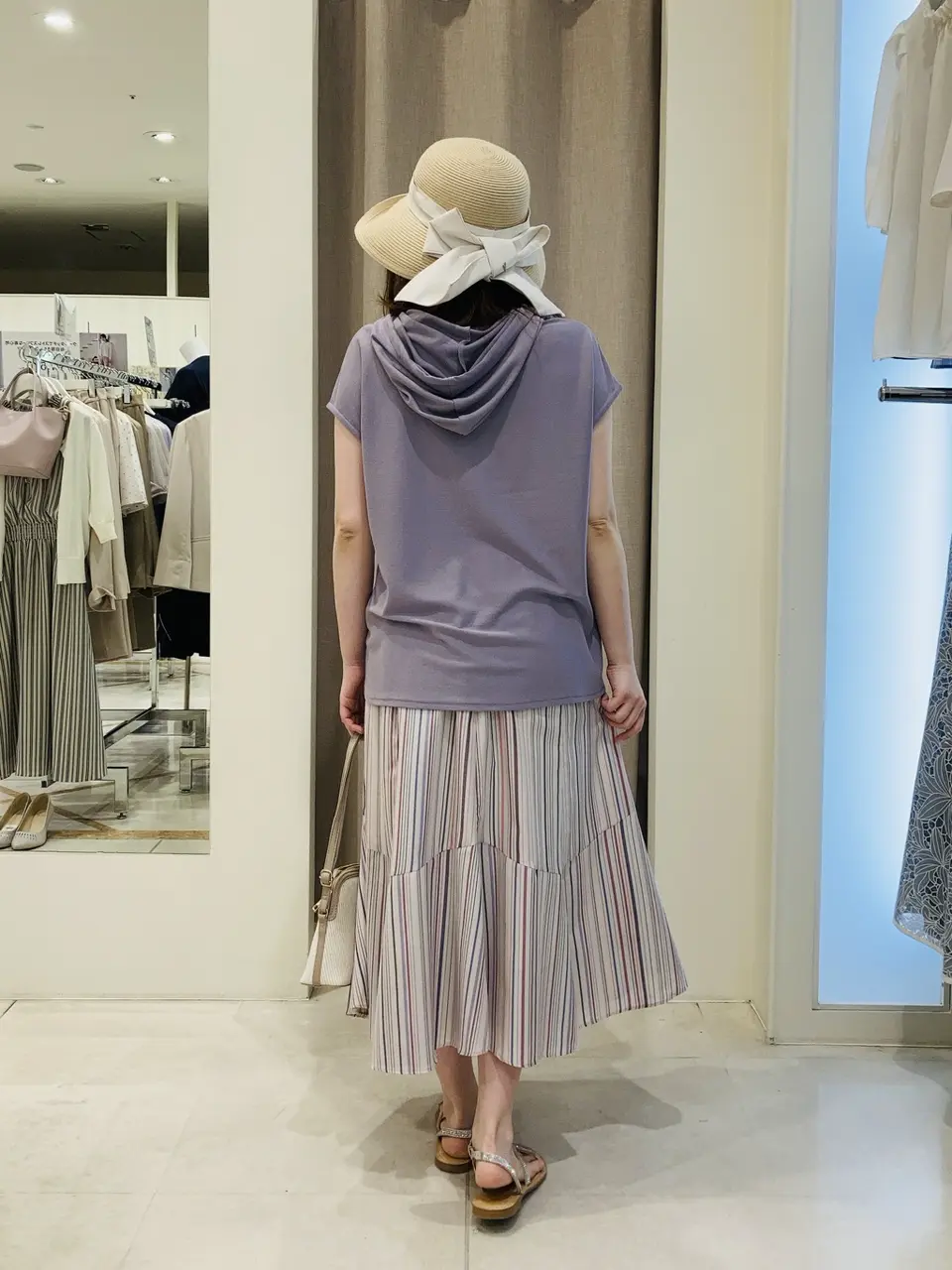 ANY SIS 川根　彩 コーディネート画像