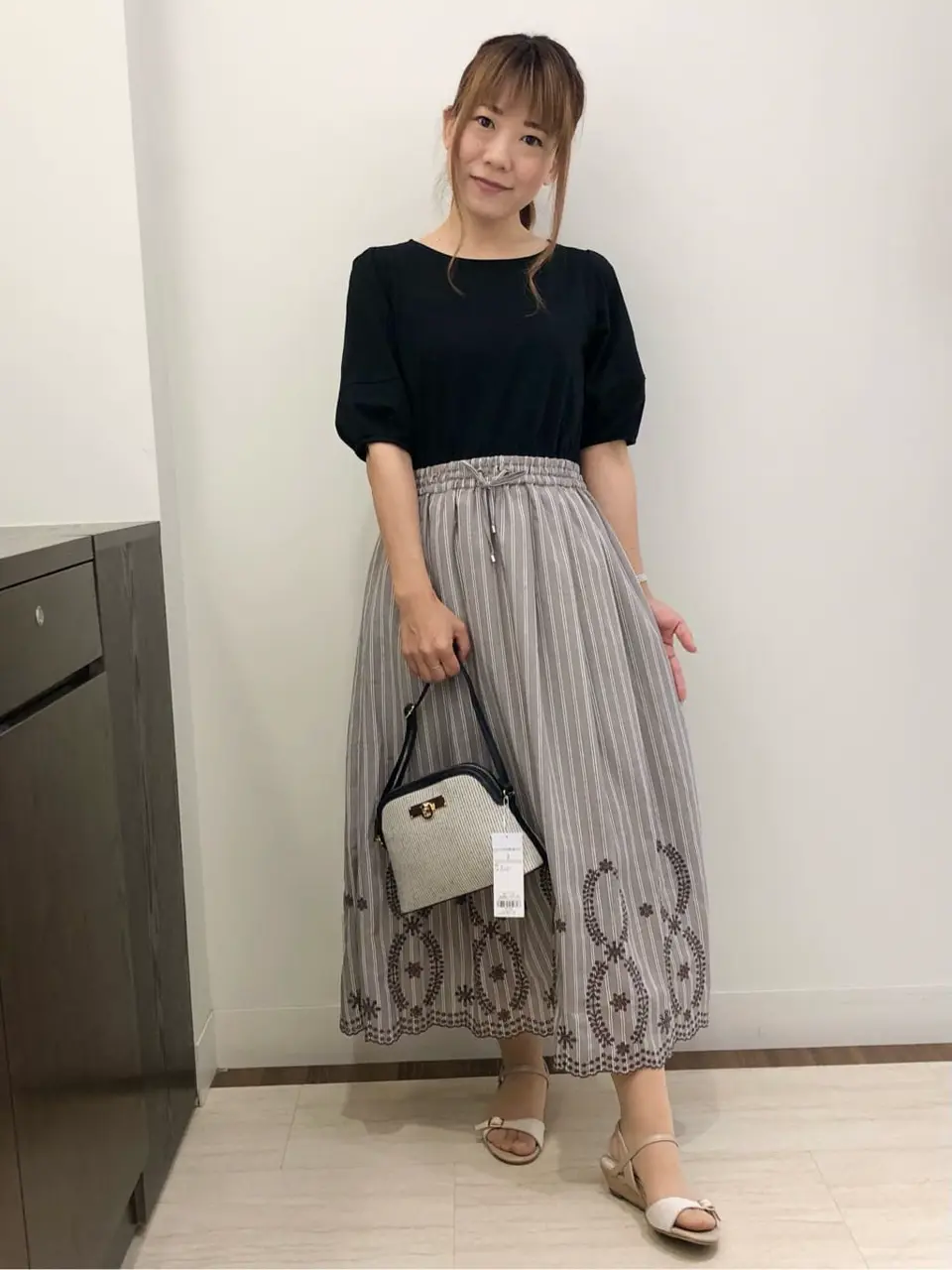 ANY SIS スタッフ コーディネート画像