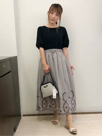 ANY SIS スタッフ コーディネート画像