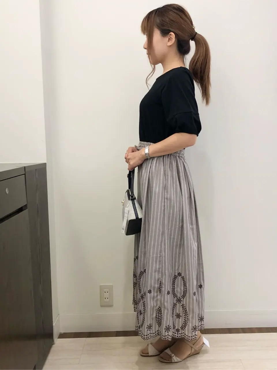 ANY SIS スタッフ コーディネート画像