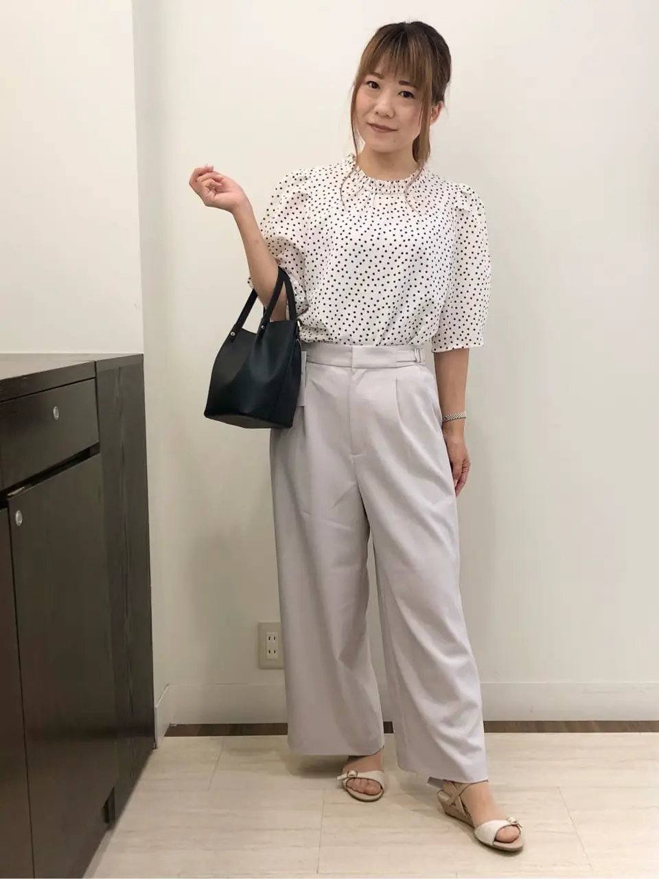 ANY SIS スタッフ コーディネート画像