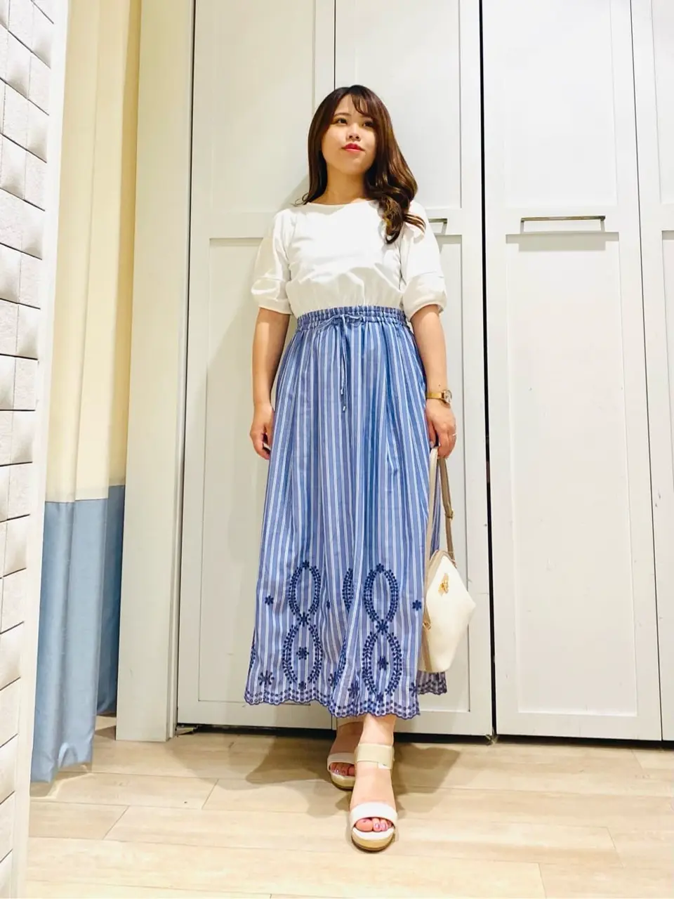 ANY SIS スタッフ コーディネート画像