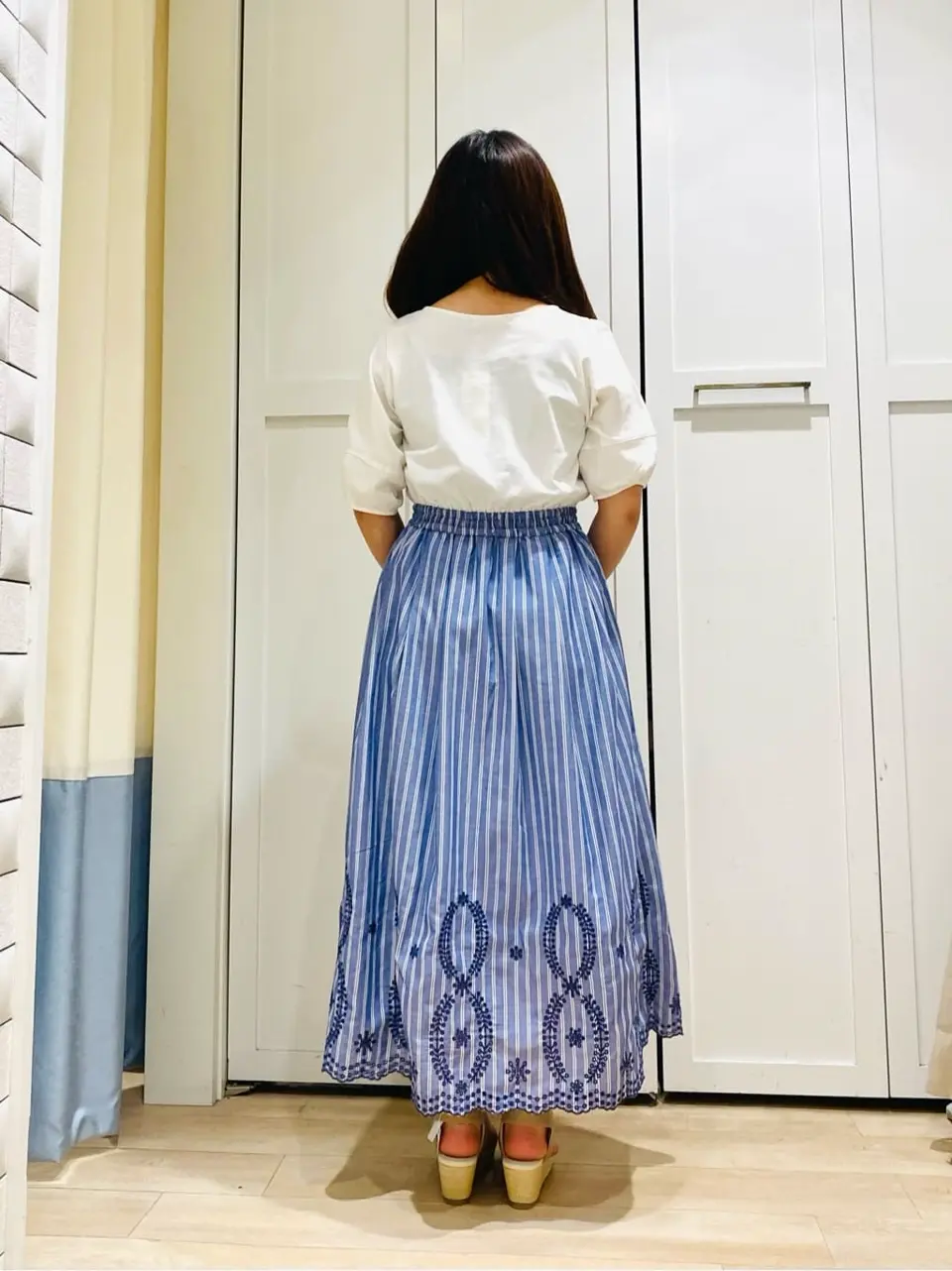 ANY SIS スタッフ コーディネート画像