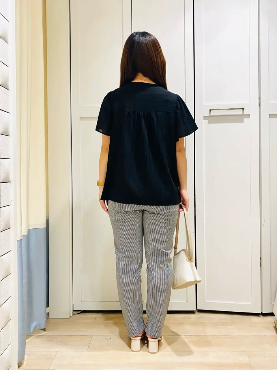 ANY SIS スタッフ コーディネート画像