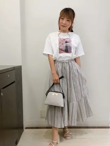 ANY SIS スタッフ コーディネート画像