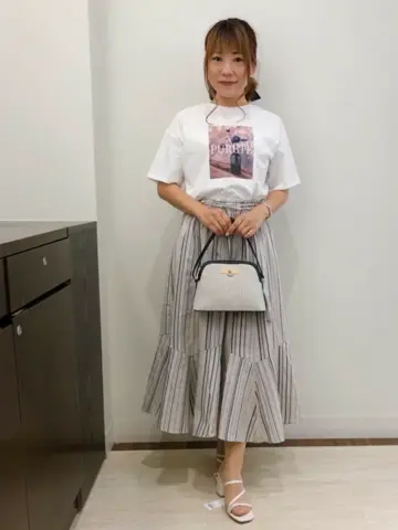 ANY SIS スタッフ コーディネート画像