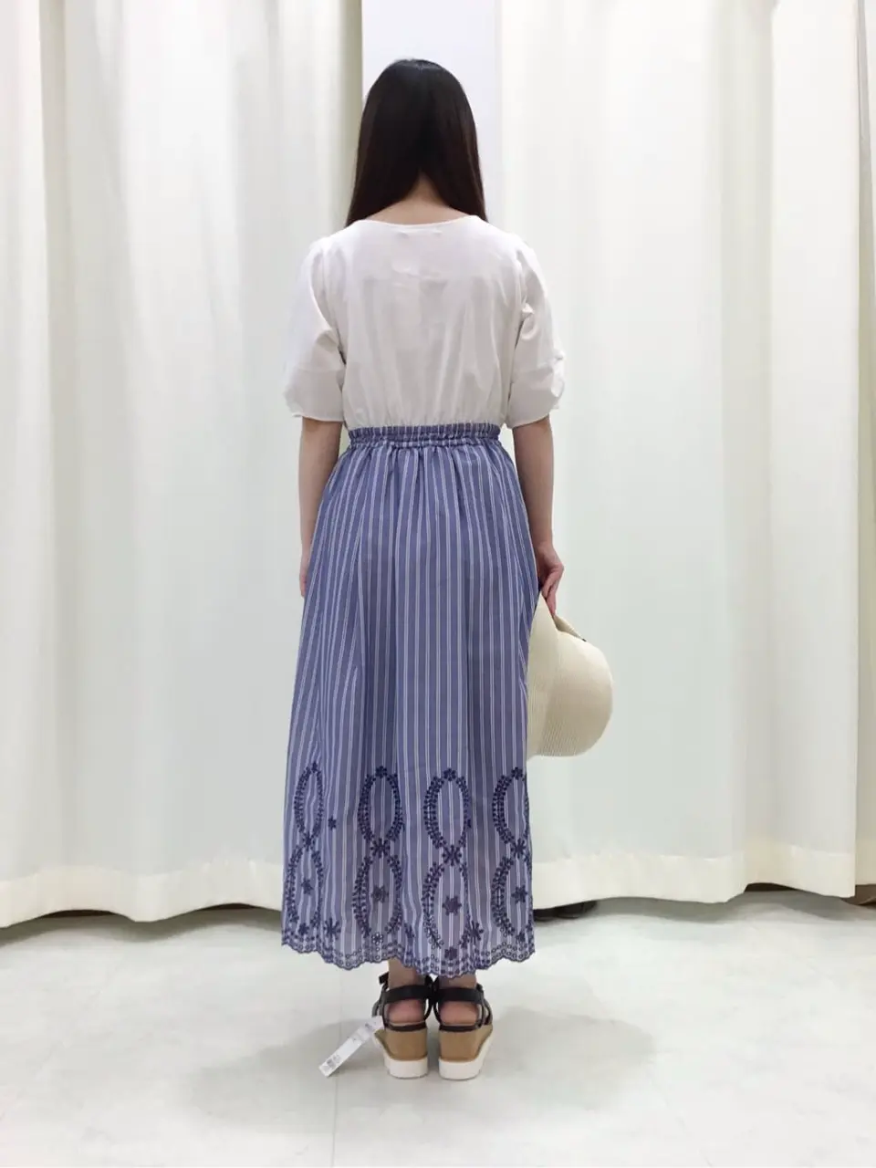 ANY SIS スタッフ コーディネート画像