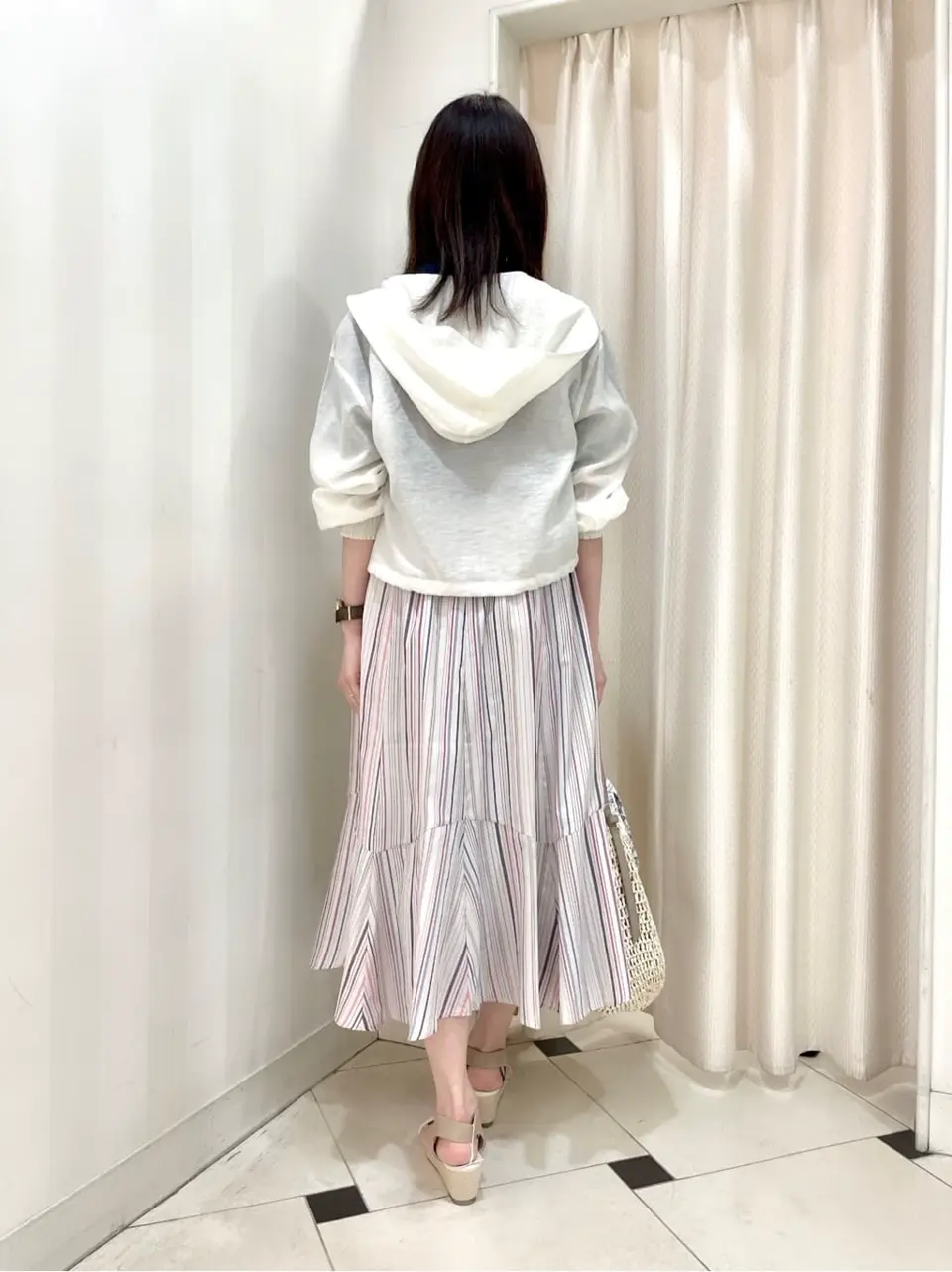 ANY SIS 金井 コーディネート画像