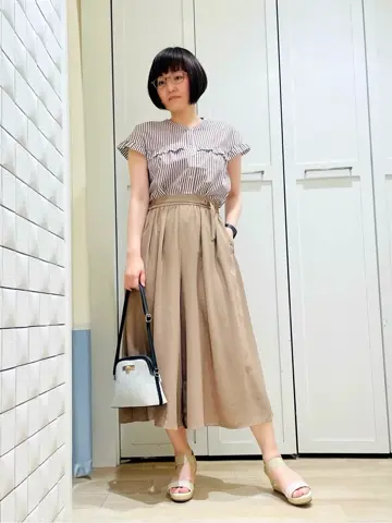 ANY SIS スタッフ コーディネート画像