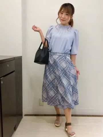 ANY SIS スタッフ コーディネート画像