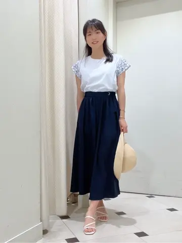 ANY SIS スタッフ コーディネート画像