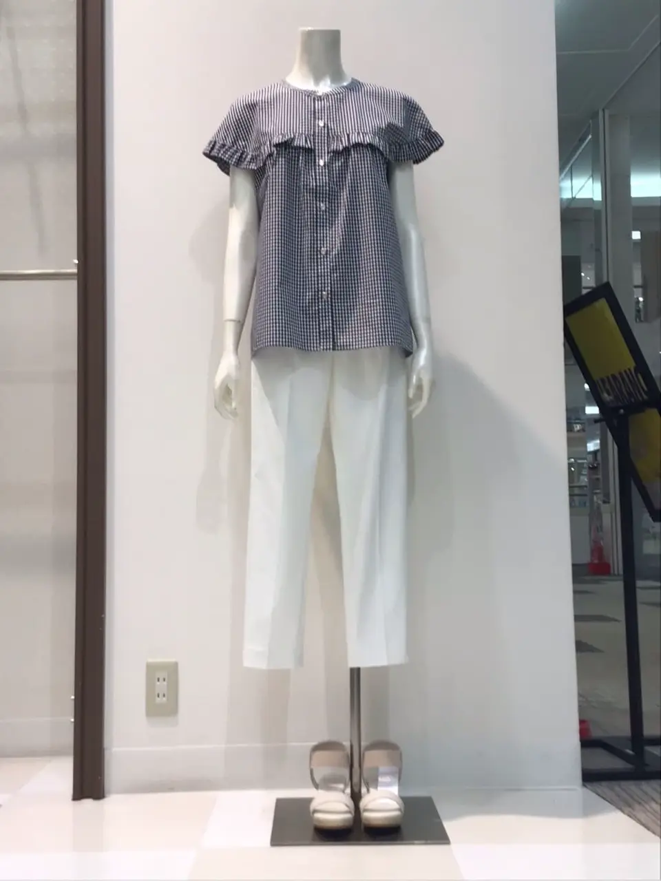 ANY SIS 布川 コーディネート画像