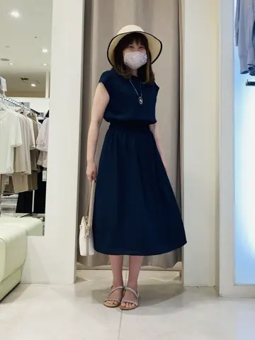 ANY SIS 川根　彩 コーディネート画像