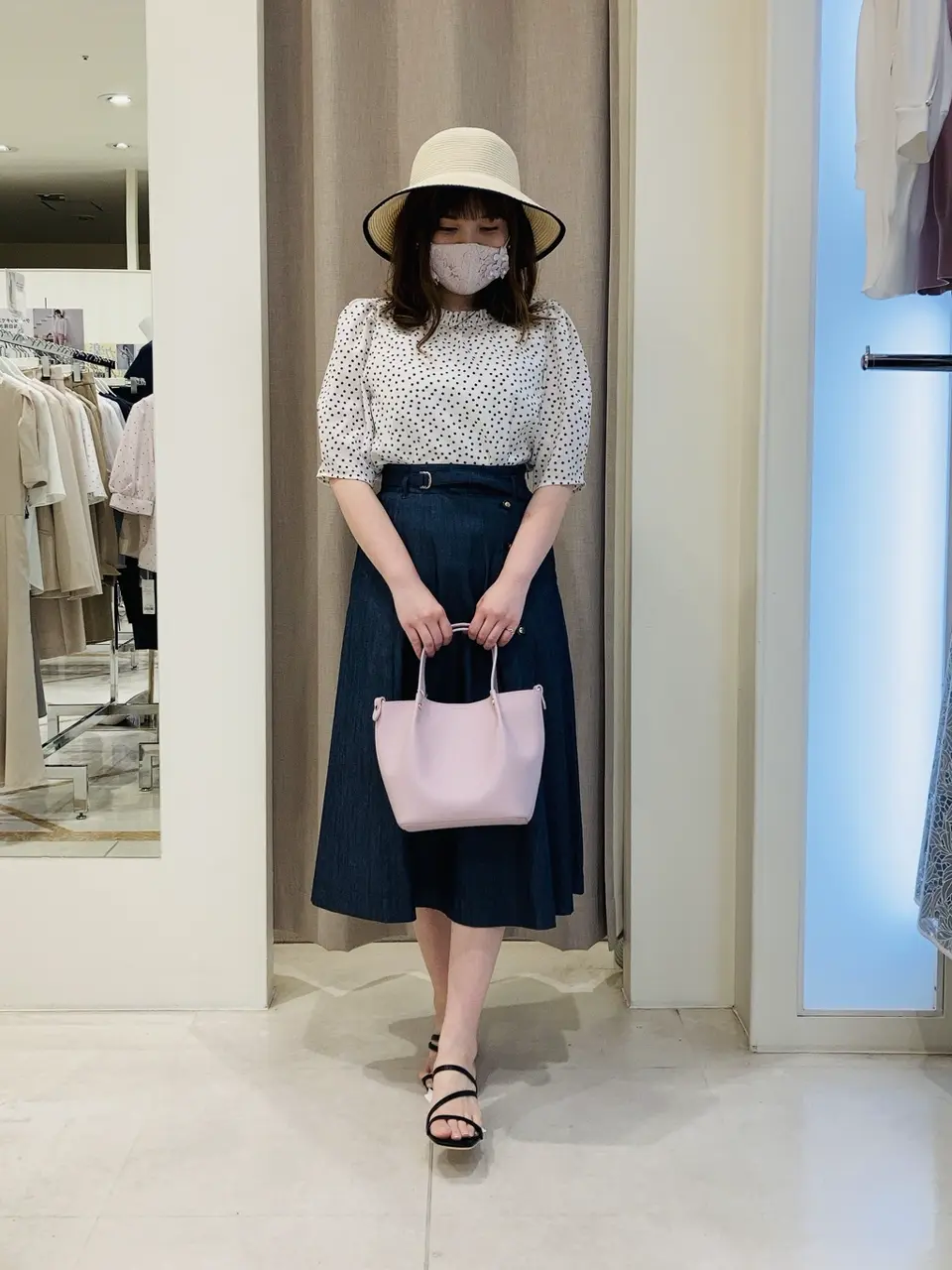 ANY SIS 川根　彩 コーディネート画像