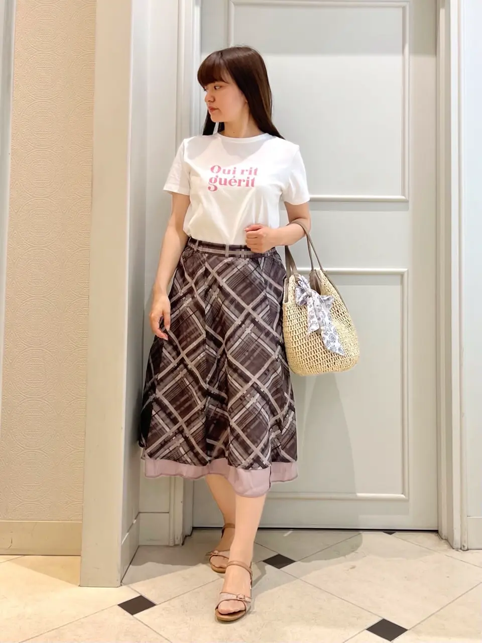 ANY SIS スタッフ コーディネート画像