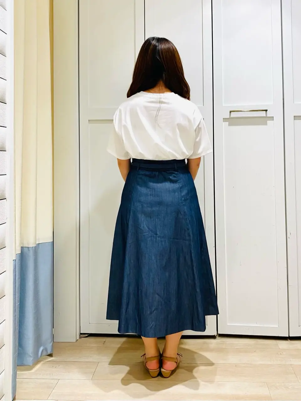 ANY SIS スタッフ コーディネート画像