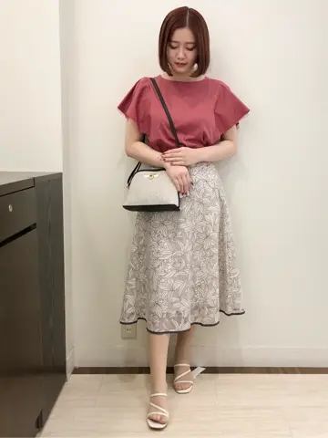 ANY SIS スタッフ コーディネート画像