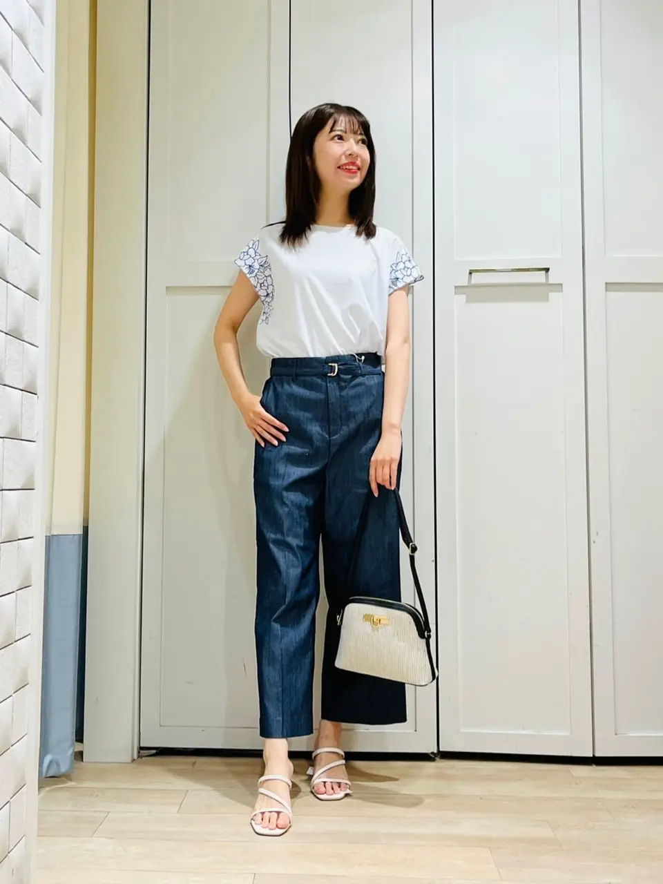 ANY SIS スタッフ コーディネート画像