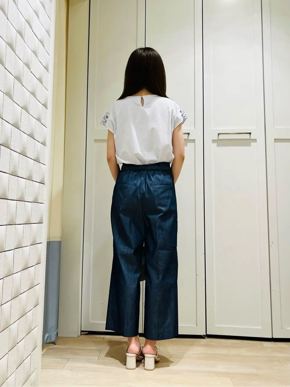 ANY SIS スタッフ コーディネート画像