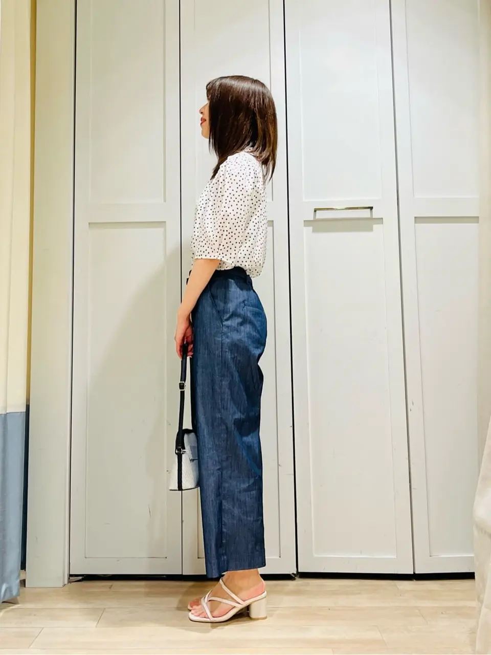 ANY SIS スタッフ コーディネート画像