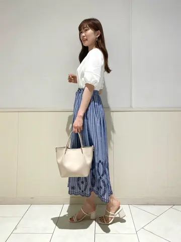 ANY SIS みぃ コーディネート画像