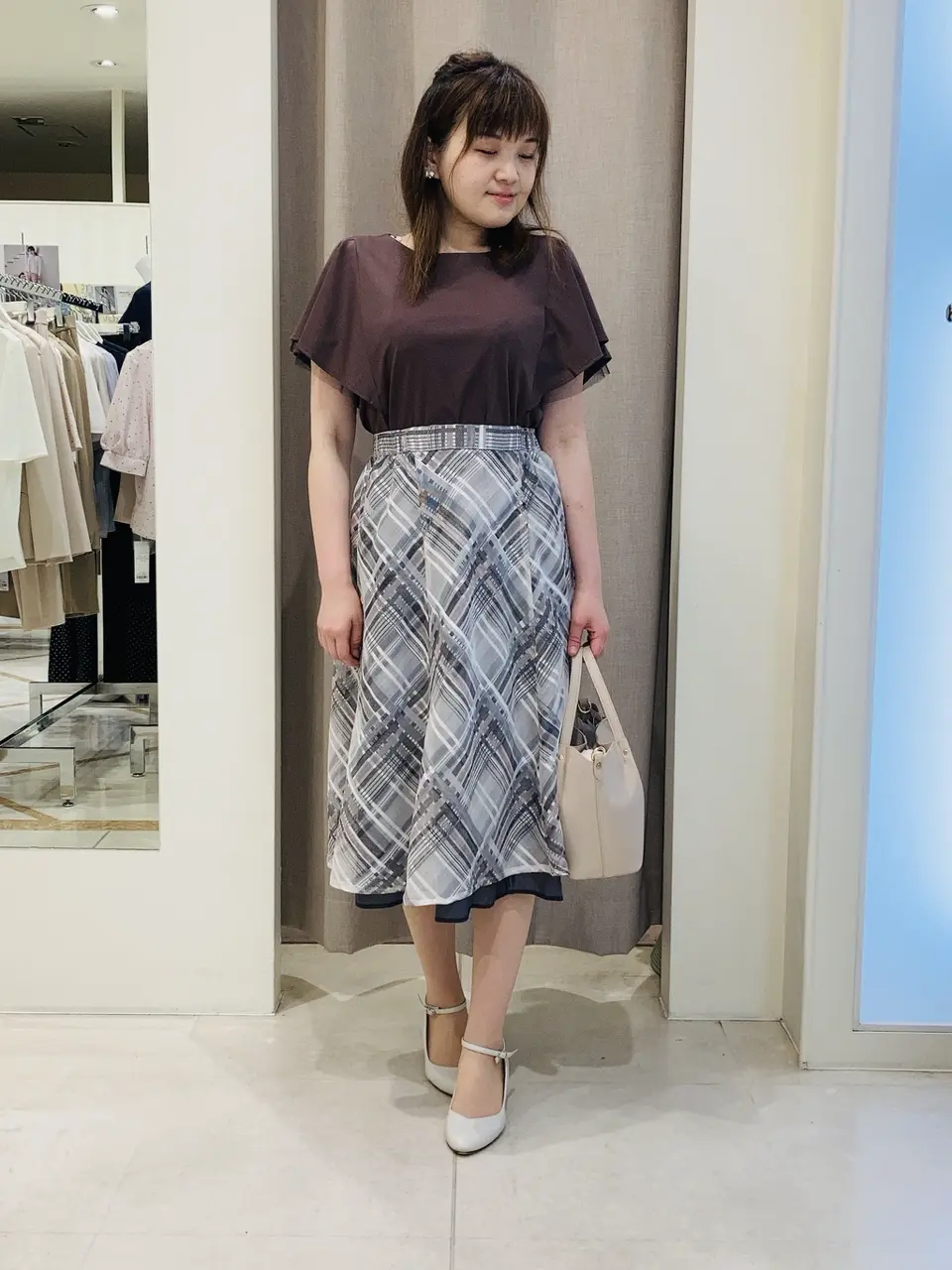 ANY SIS 川根　彩 コーディネート画像