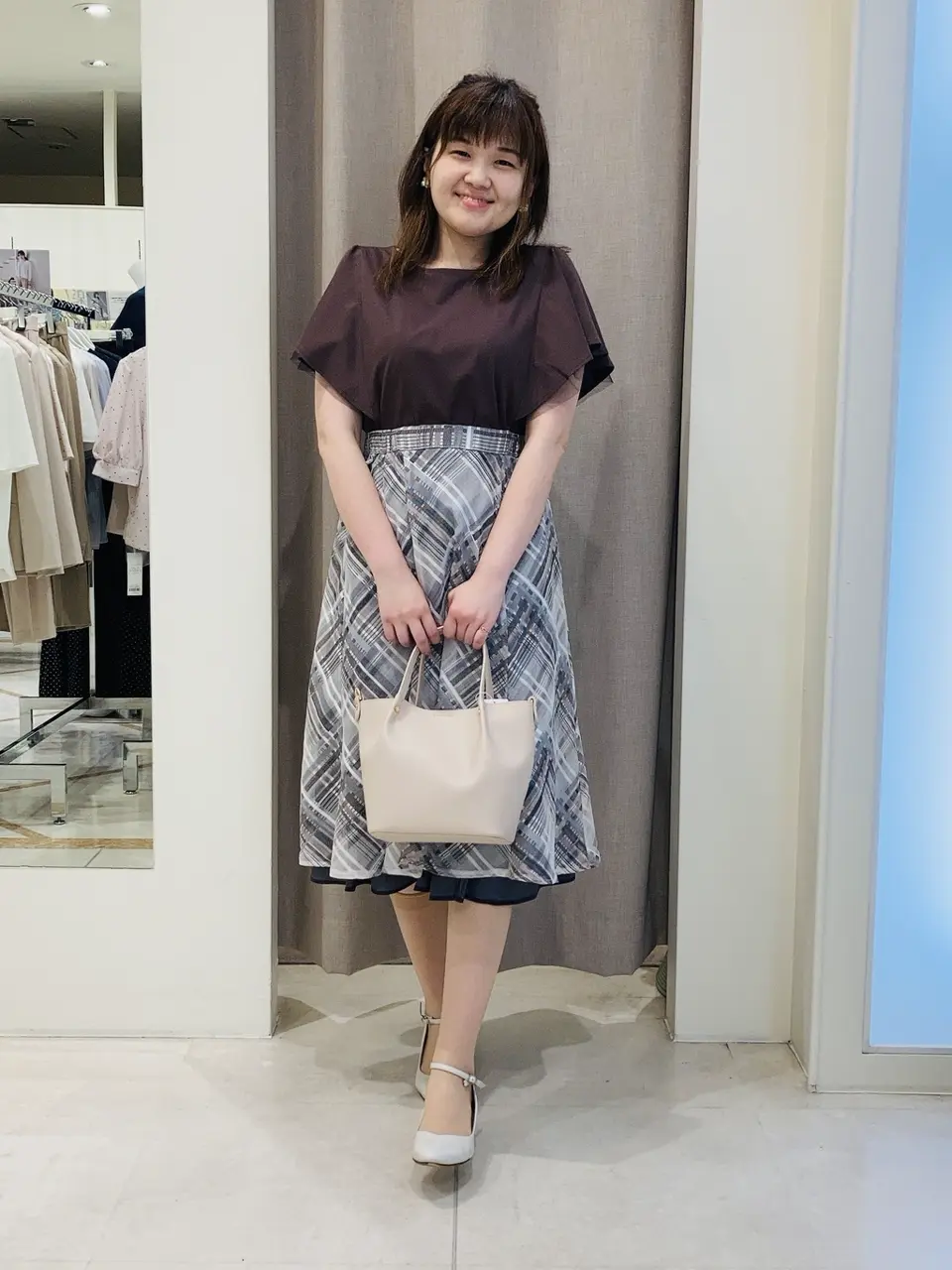 ANY SIS 川根　彩 コーディネート画像