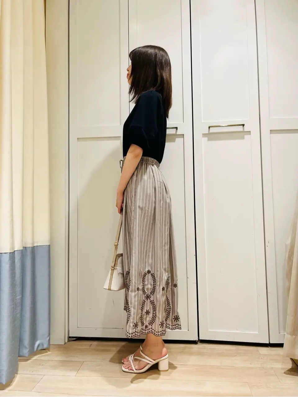 ANY SIS スタッフ コーディネート画像