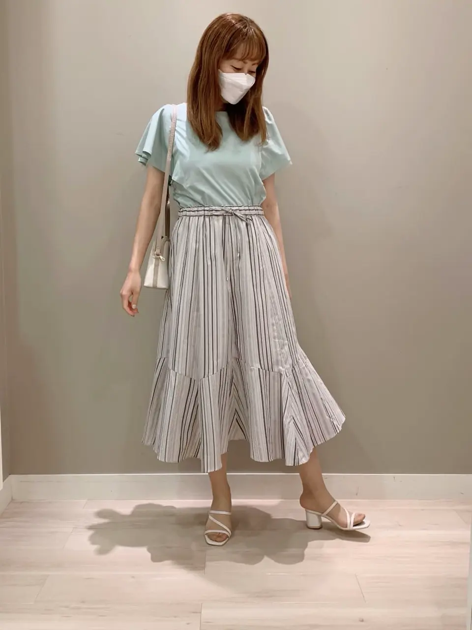 ANY SIS スタッフ コーディネート画像