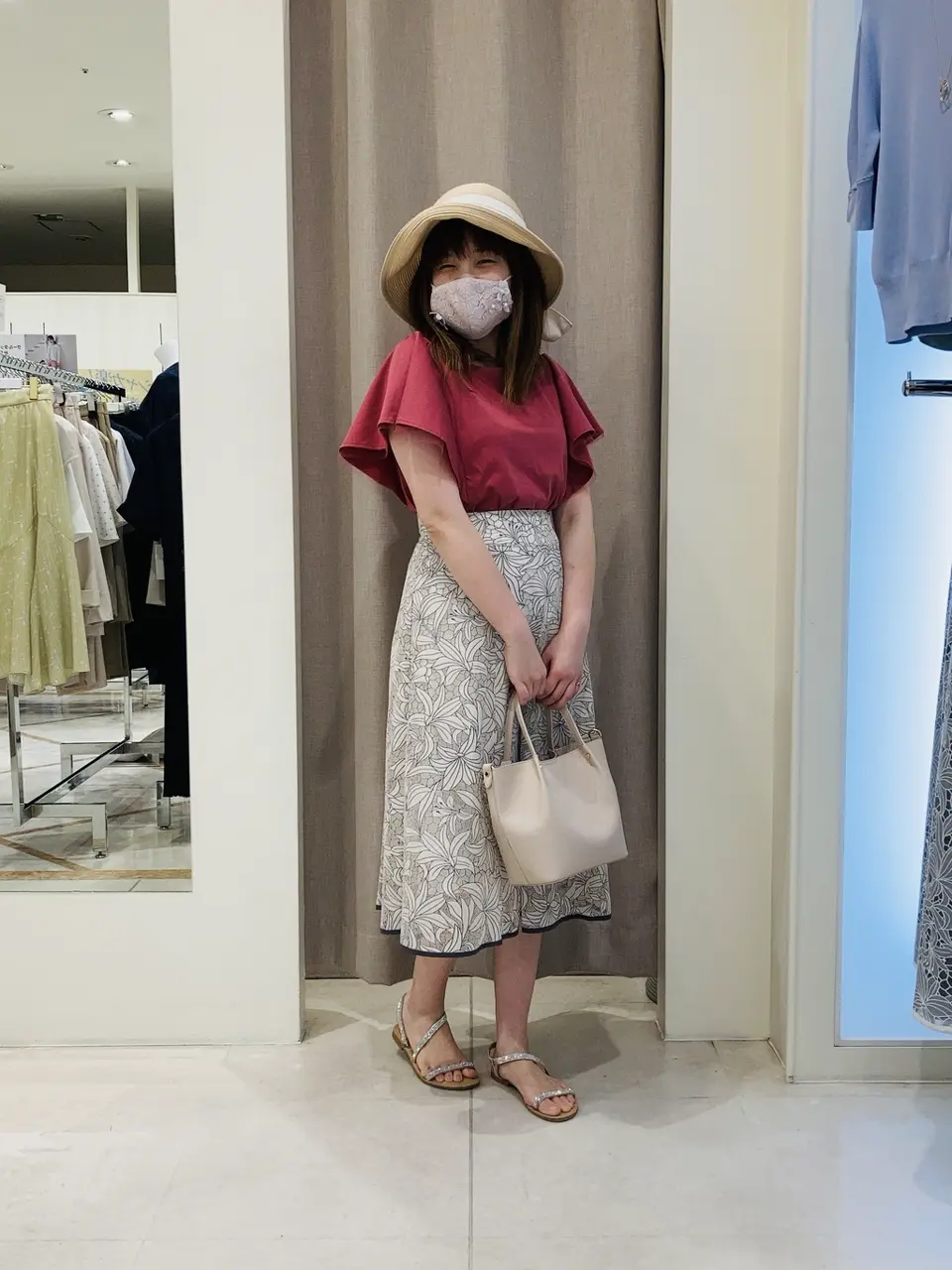 ANY SIS 川根　彩 コーディネート画像