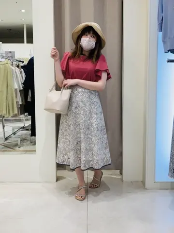 ANY SIS 川根　彩 コーディネート画像