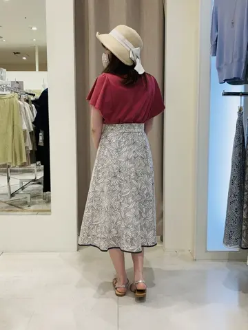 ANY SIS 川根　彩 コーディネート画像