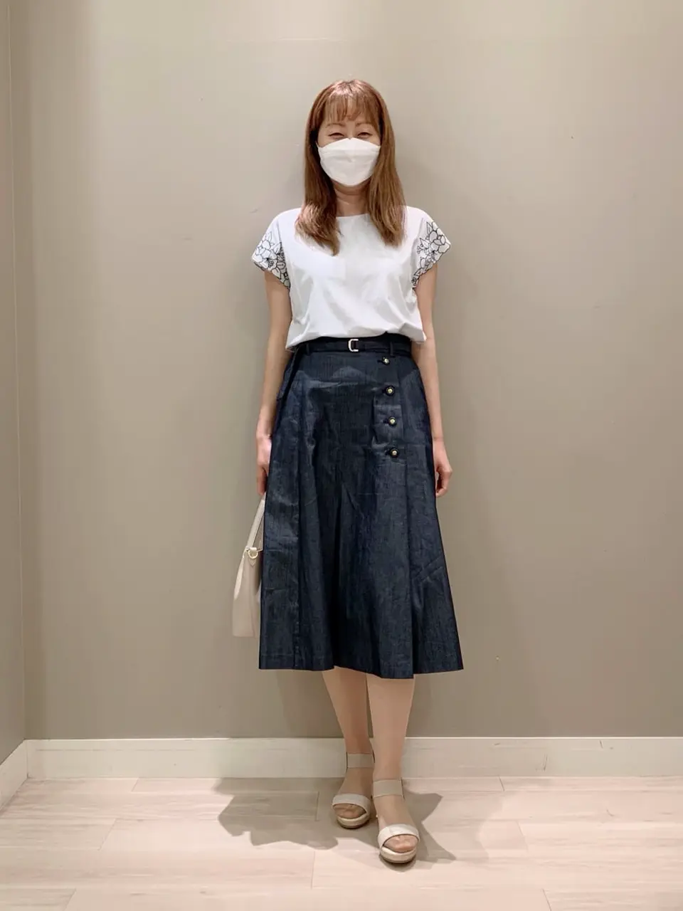 ANY SIS スタッフ コーディネート画像