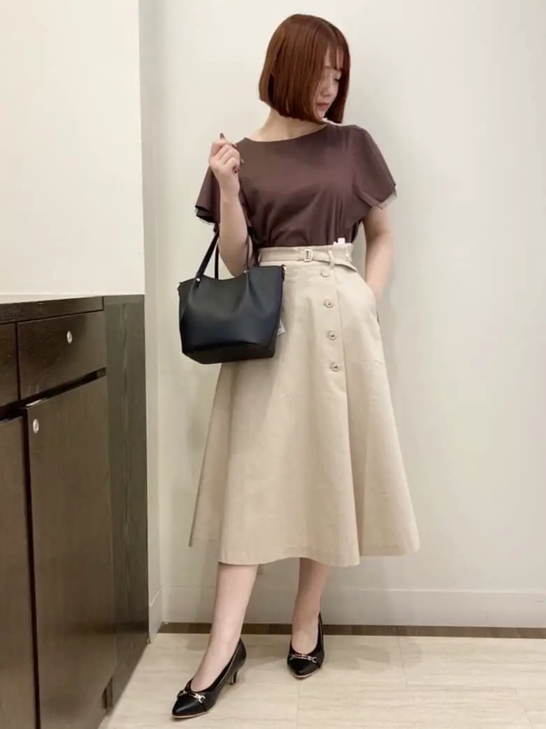 ANY SIS スタッフ コーディネート画像