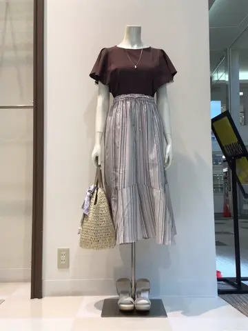 ANY SIS 布川 コーディネート画像