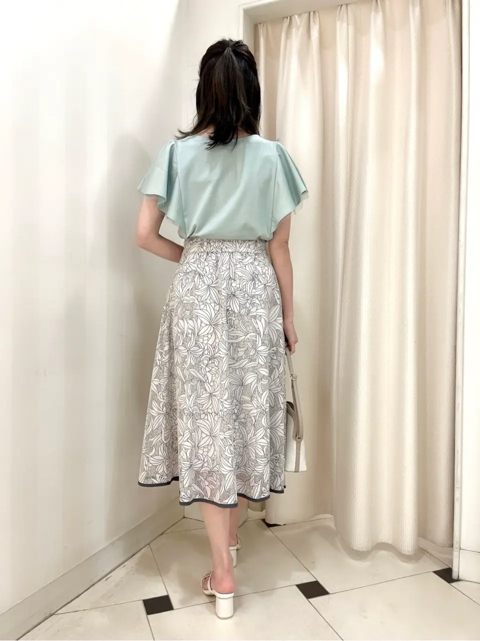 ANY SIS 金井 コーディネート画像