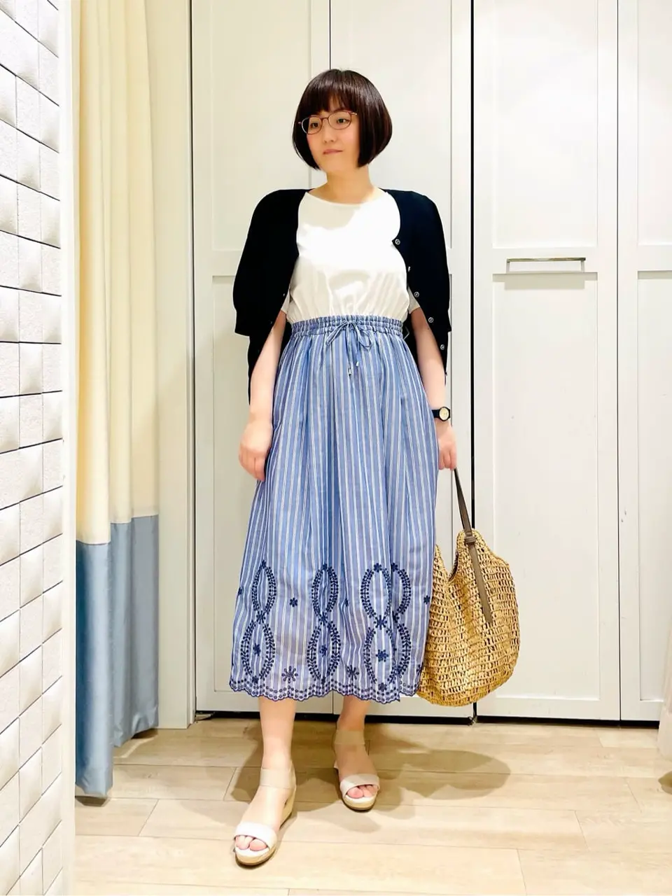 ANY SIS スタッフ コーディネート画像