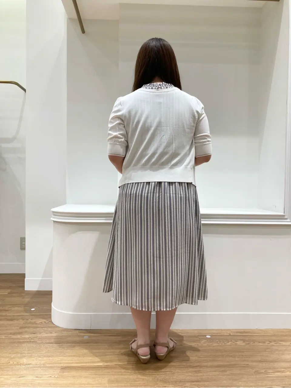 ANY SIS スタッフ コーディネート画像