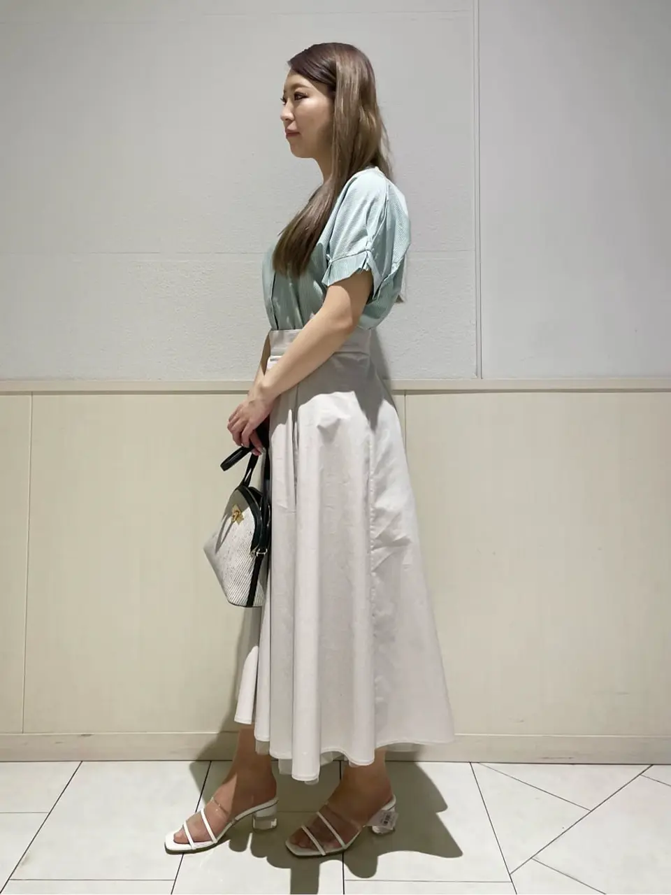 ANY SIS 土居 コーディネート画像