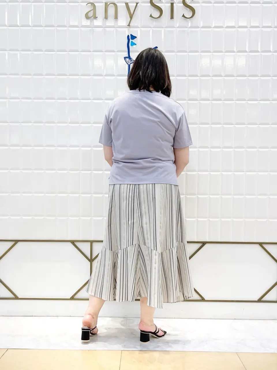 ANY SIS 西田 コーディネート画像