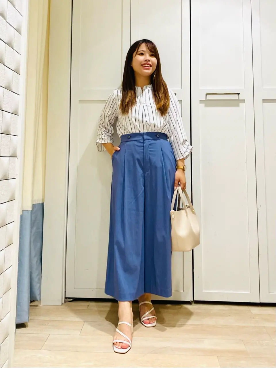 ANY SIS スタッフ コーディネート画像