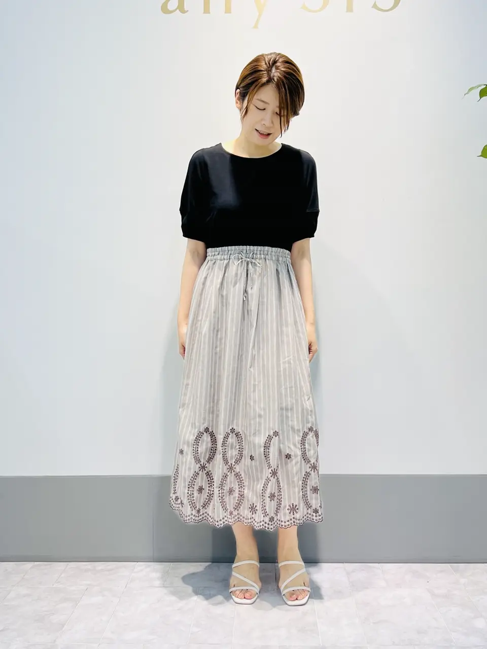 ANY SIS 岡本 コーディネート画像