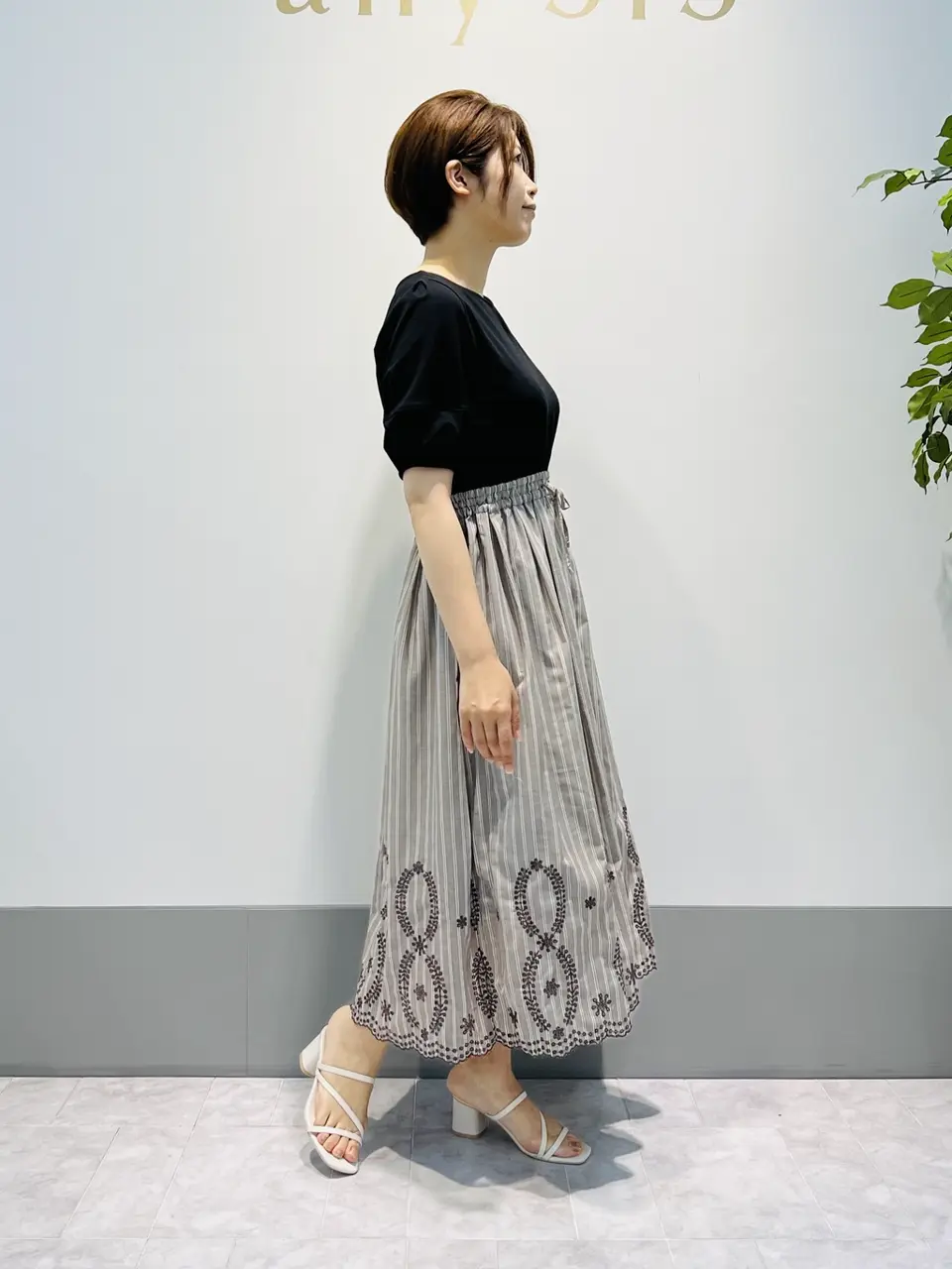 ANY SIS 岡本 コーディネート画像