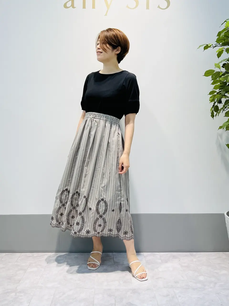 ANY SIS 岡本 コーディネート画像