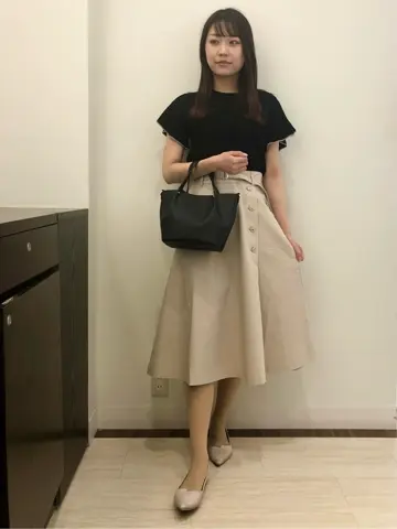 ANY SIS スタッフ コーディネート画像