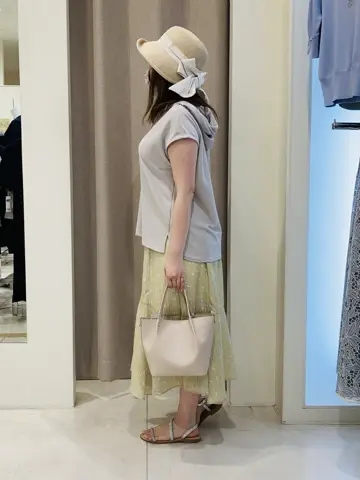 ANY SIS 川根　彩 コーディネート画像